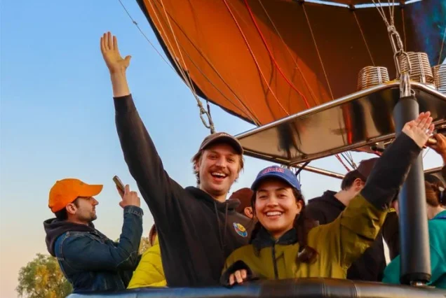 perfect photo teotihuacan balloon flight